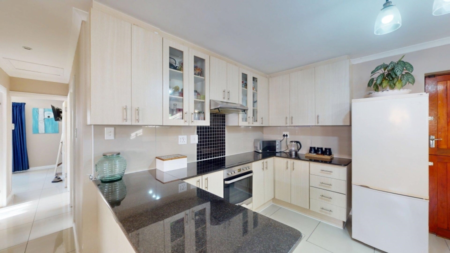 3 Bedroom Property for Sale in Pinelands Eastern Cape